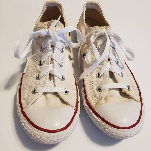 Converse Low Tops - Picture 1 of 7